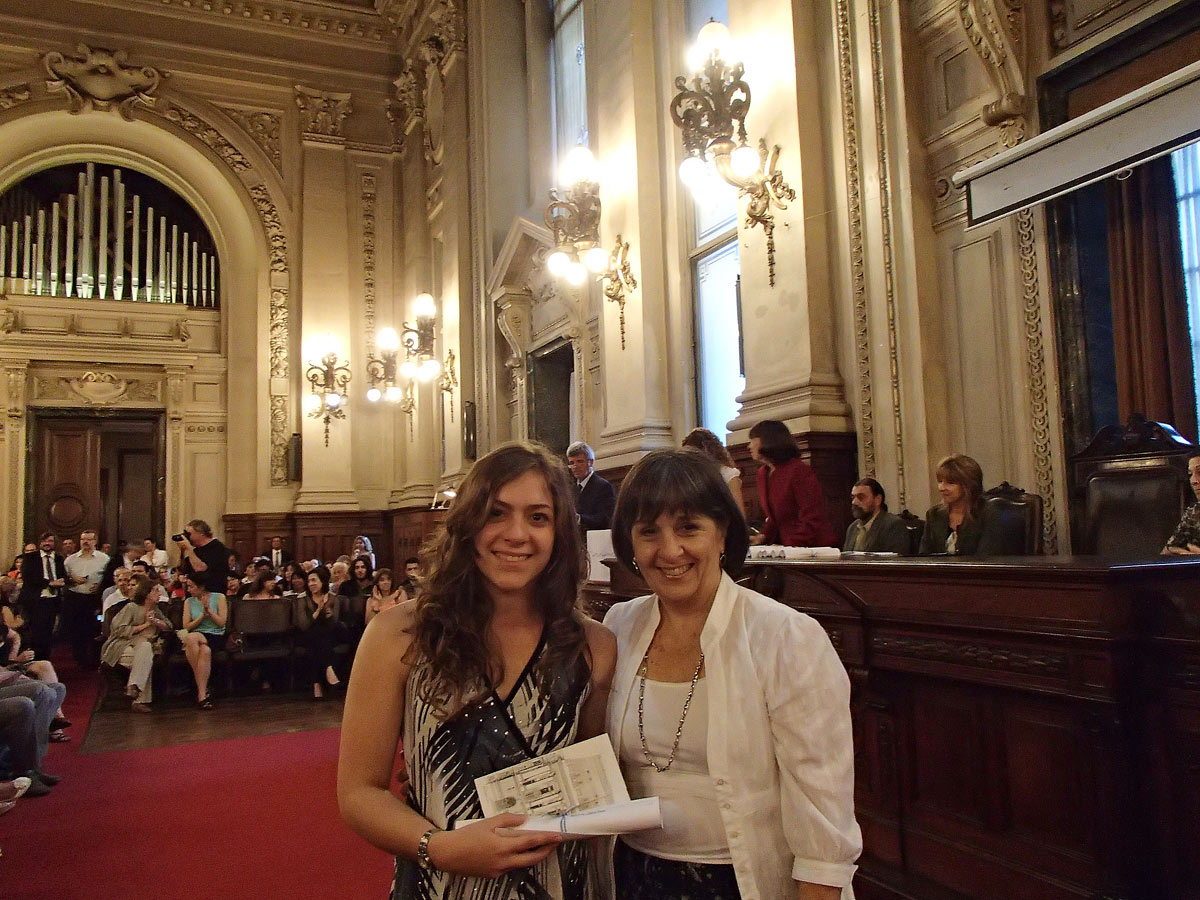 Diana Sauval - Colegio Nacional Buenos Aires - Ravina - Entrega de diplomas