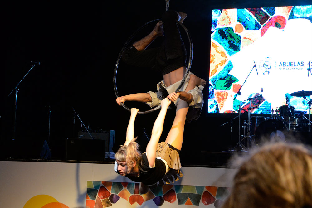 Pequeño Circo -  Teatro por la identidad 2014 - Tecnópolis - Alumnos Circo UNSAM - Diana Sauval
